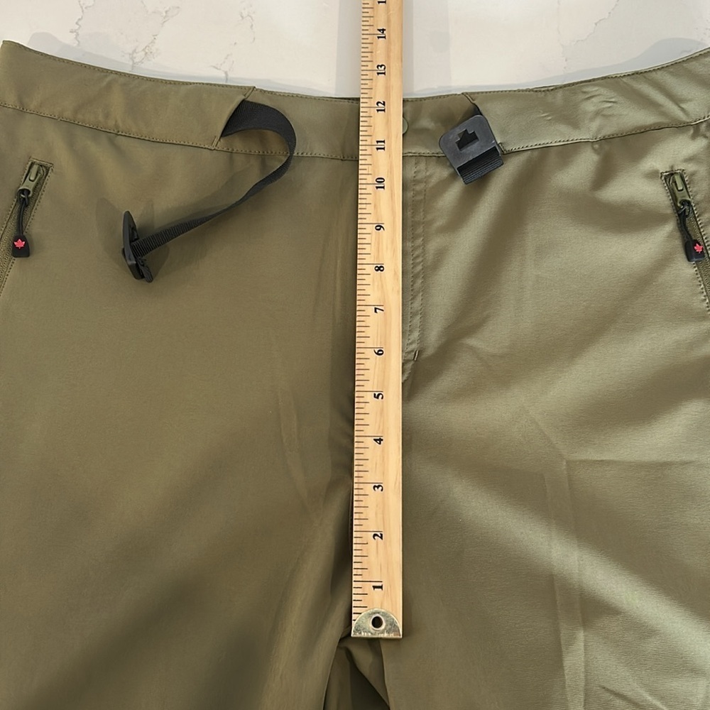 Canadiana Olive Green Outdoor Hicking Cargo Pants Size 14 - Picture 8 of 12